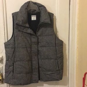 Grey puffer Vest, size XL | Old Navy